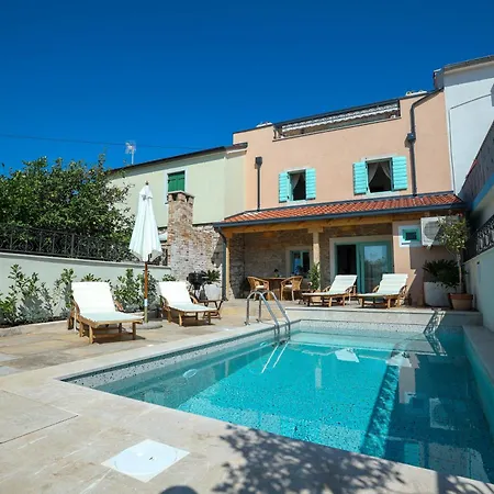 Luxury Zlaja With Private Pool And Sauna Bozava