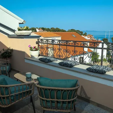 Luxury Zlaja With Private Pool And Sauna * Božava
