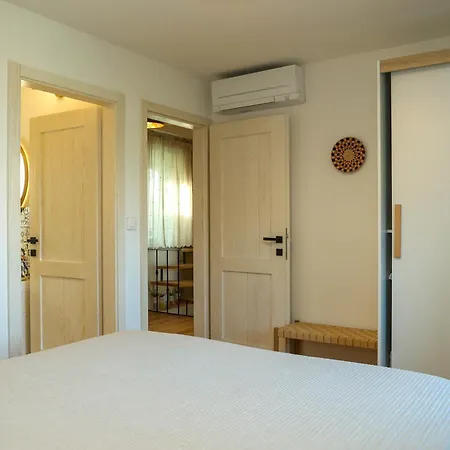 Luxury Zlaja With Private Pool And Sauna Villa Bozava