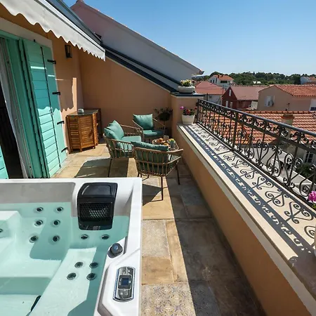 Luxury Zlaja With Private Pool And Sauna