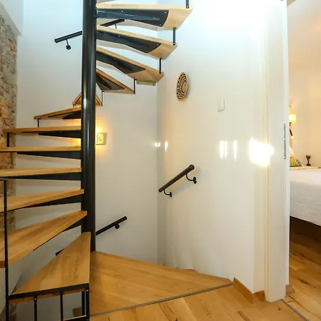 Villa Luxury Zlaja With Private Pool And Sauna *