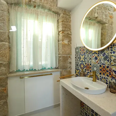 Luxury Zlaja With Private Pool And Sauna * Bozava