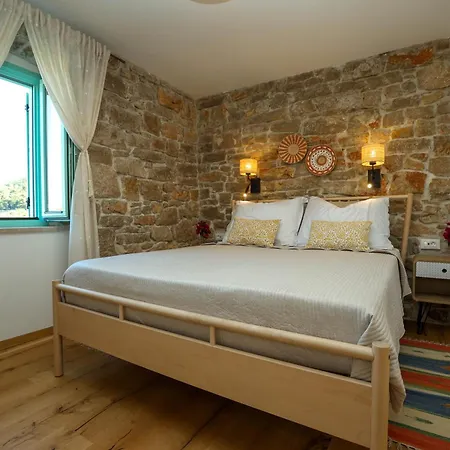 Villa Luxury Zlaja With Private Pool And Sauna Božava