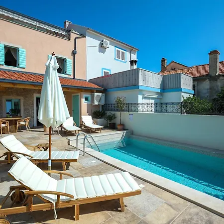 Luxury Zlaja With Private Pool And Sauna Villa *
