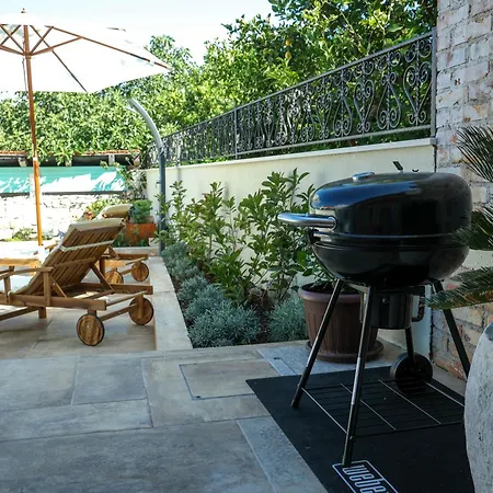 Luxury Zlaja With Private Pool And Sauna