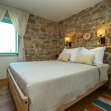 Luxury Zlaja With Private Pool And Sauna * Božava