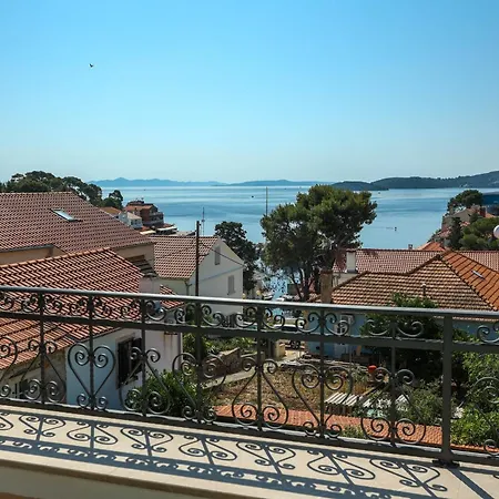 Luxury Zlaja With Private Pool And Sauna Božava
